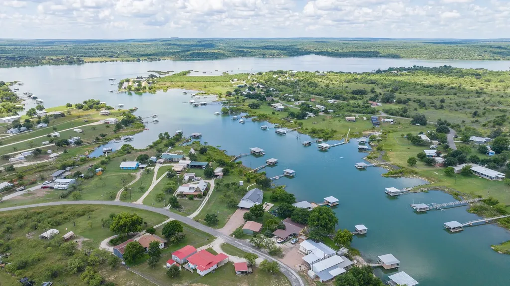209 Lakeview Drive Coleman TX 76834