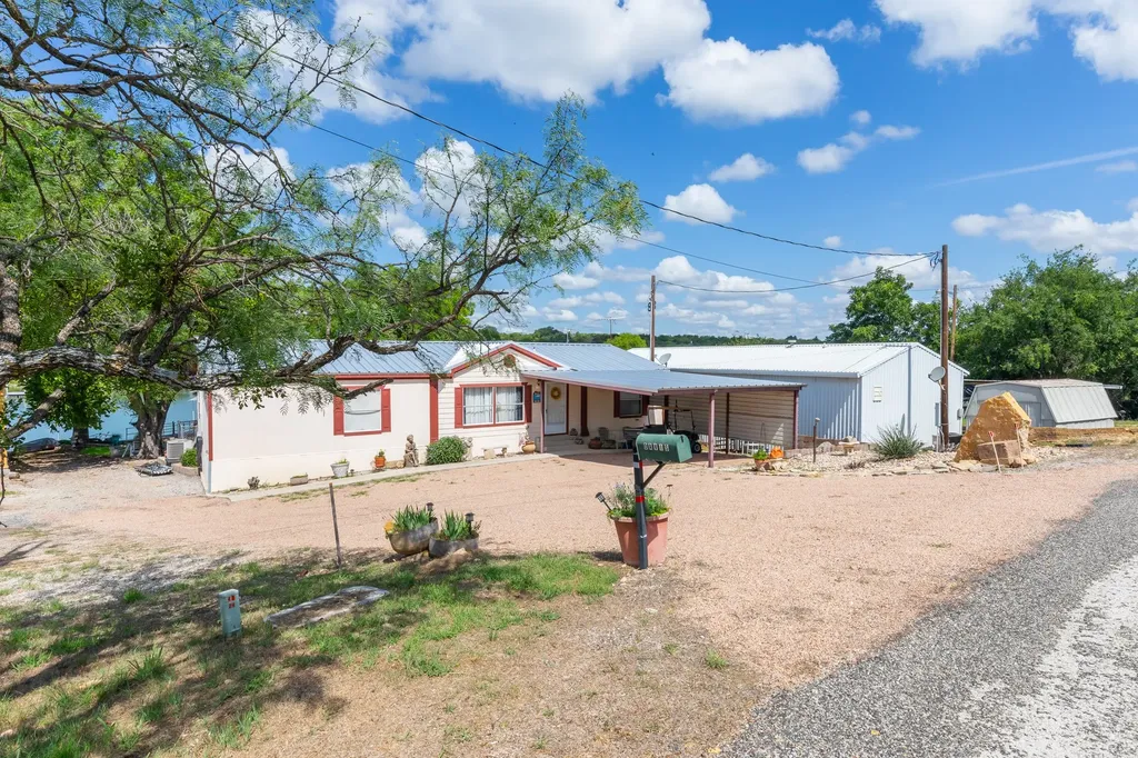 209 Lakeview Drive Coleman TX 76834