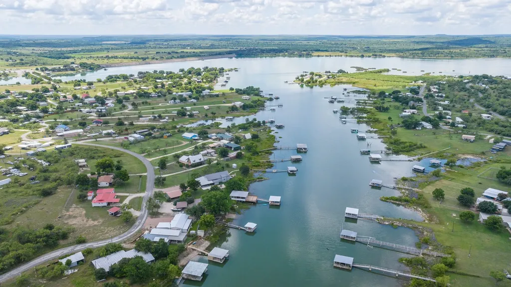 209 Lakeview Drive Coleman TX 76834