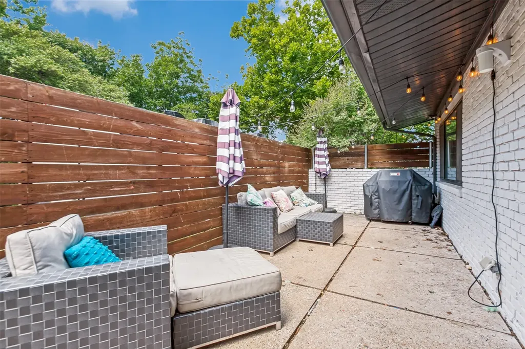 8630 Rolling Rock Lane Dallas TX 75238