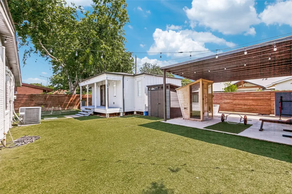 8630 Rolling Rock Lane Dallas TX 75238