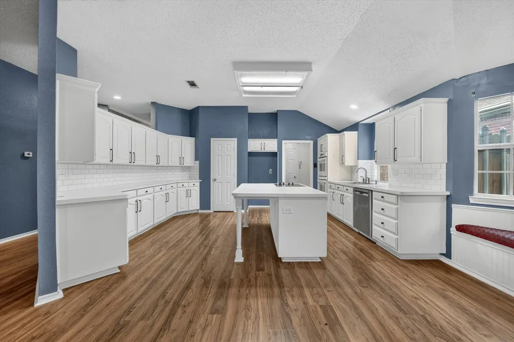 7700 Black Bear Court Fort Worth TX 76137