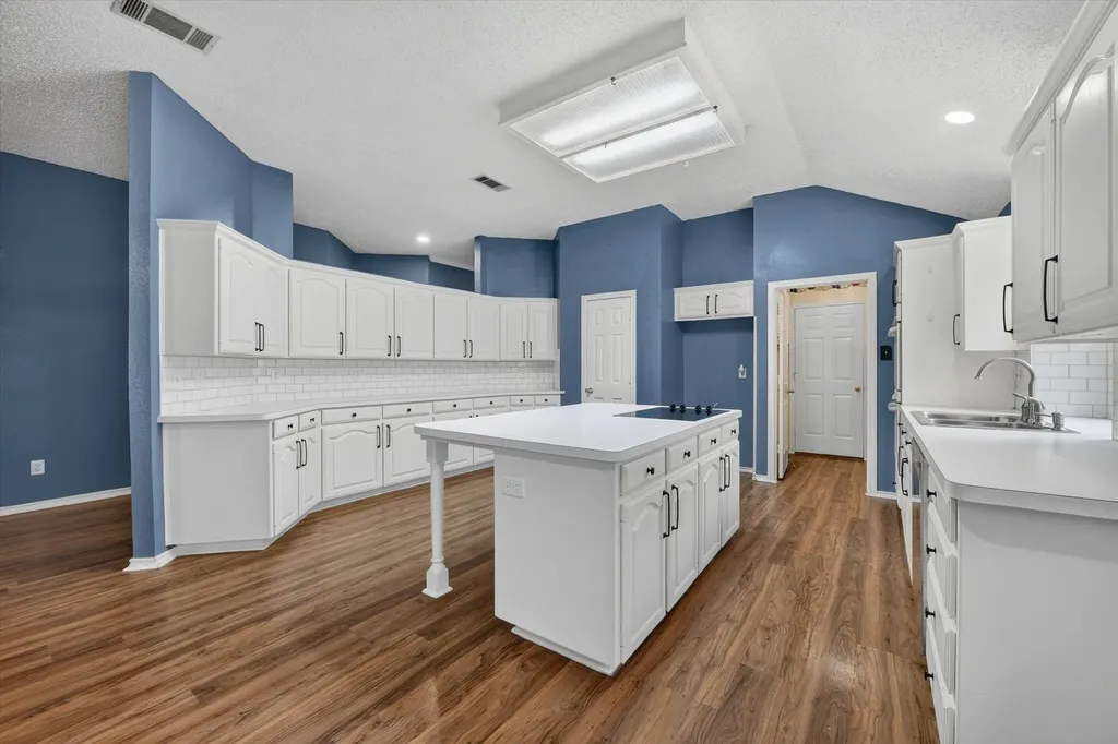 7700 Black Bear Court Fort Worth TX 76137