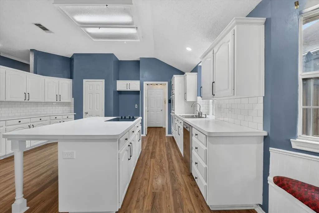 7700 Black Bear Court Fort Worth TX 76137