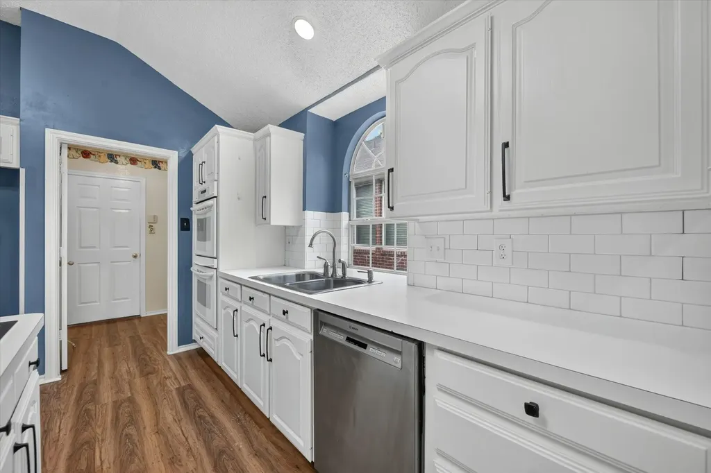 7700 Black Bear Court Fort Worth TX 76137