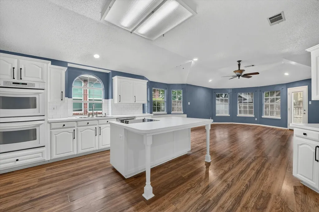 7700 Black Bear Court Fort Worth TX 76137