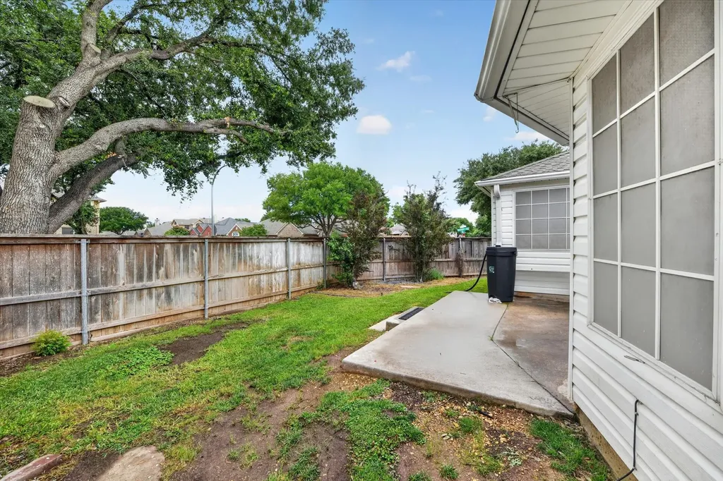 7700 Black Bear Court Fort Worth TX 76137