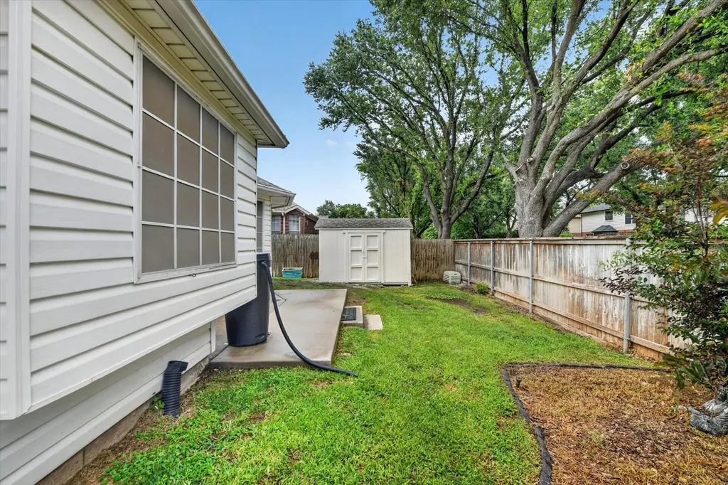 7700 Black Bear Court Fort Worth TX 76137