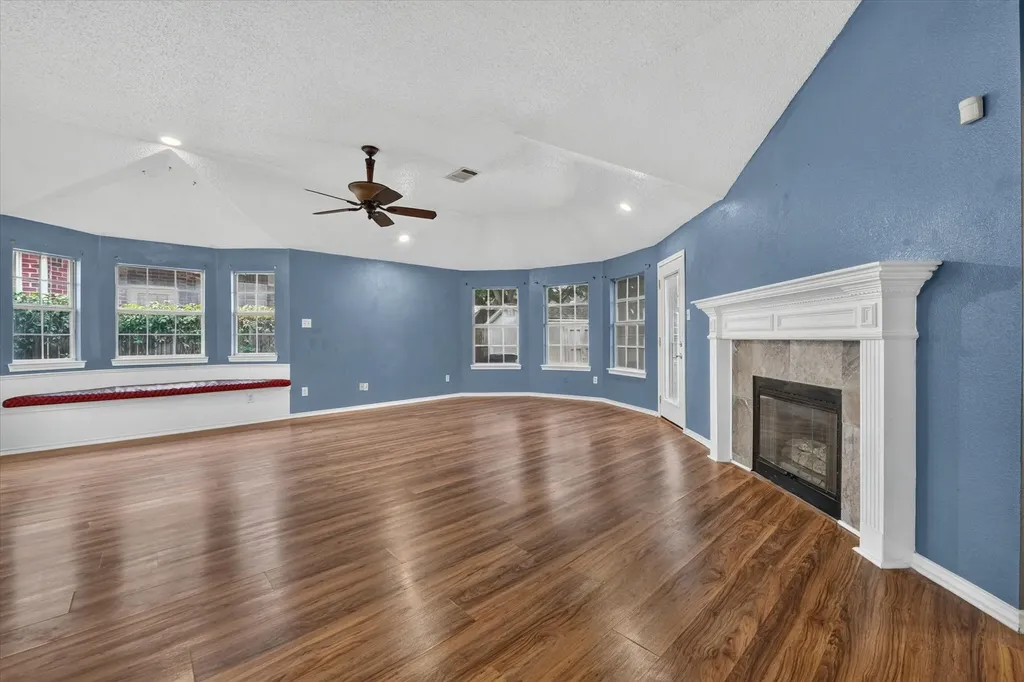 7700 Black Bear Court Fort Worth TX 76137
