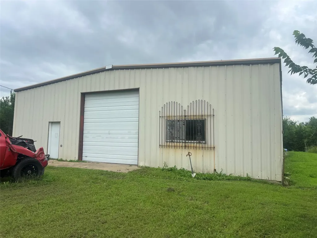 103 Birch Street Ector TX 75439