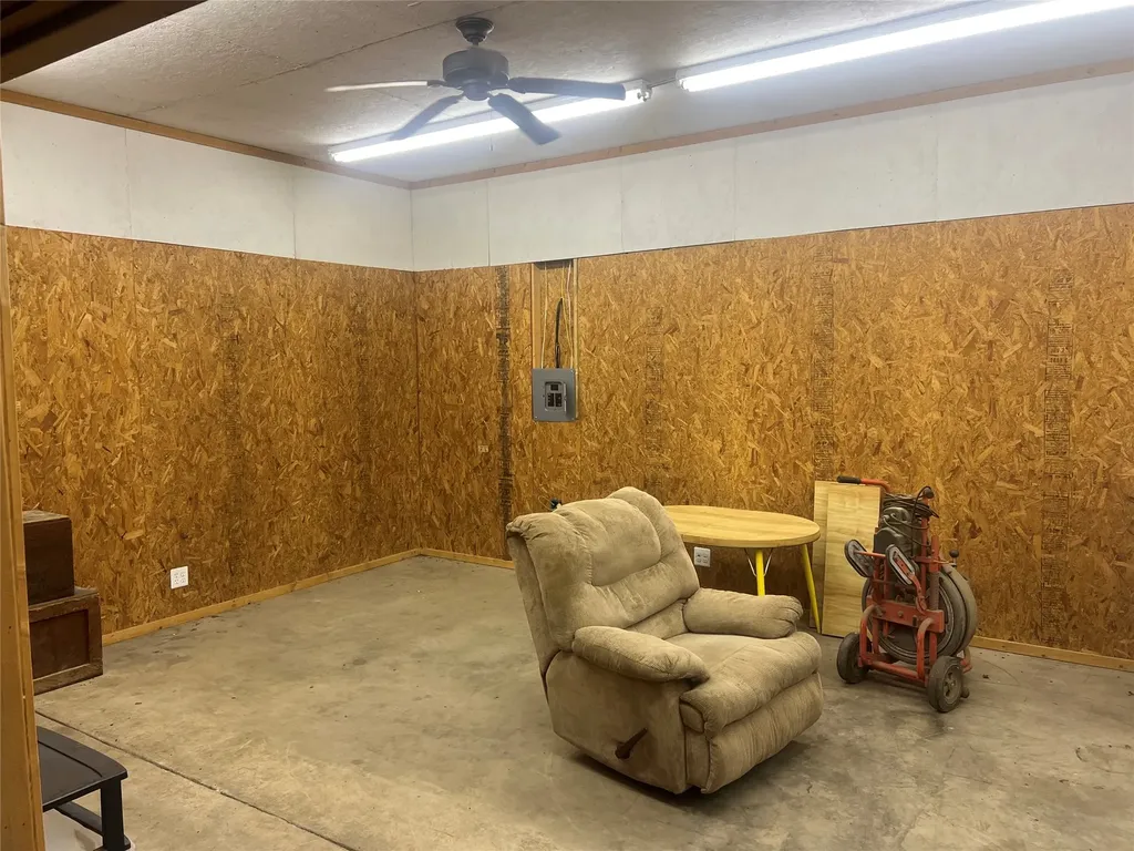 103 Birch Street Ector TX 75439