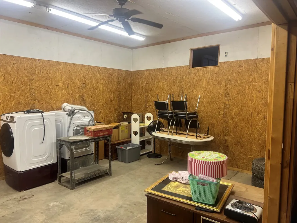 103 Birch Street Ector TX 75439