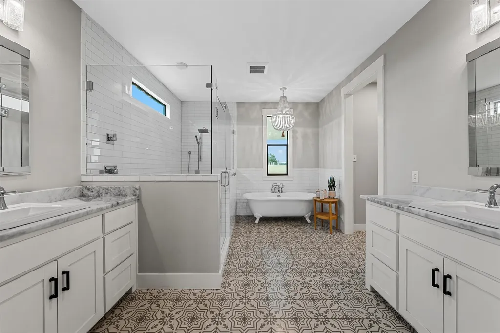 252 Austin Hines Drive China Spring TX 76633