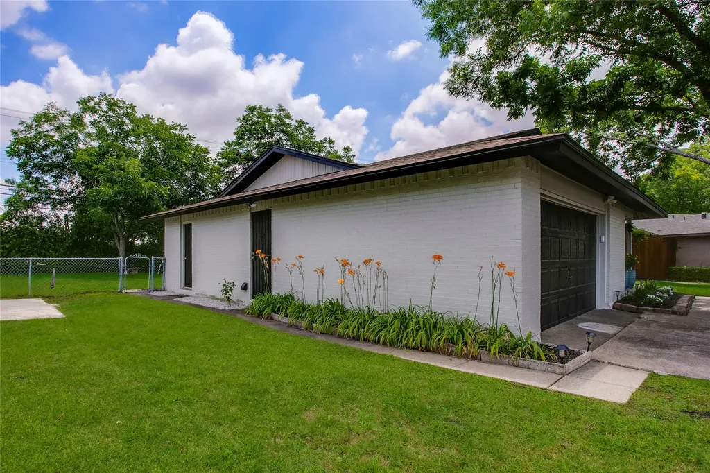 9635 Talina Drive Dallas TX 75228