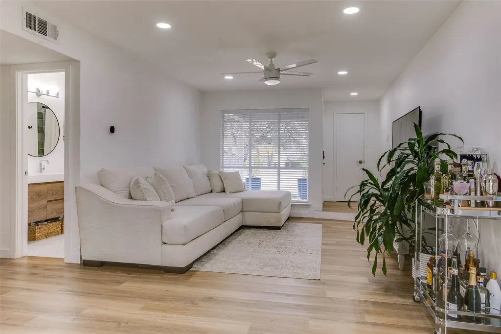 9635 Talina Drive Dallas TX 75228