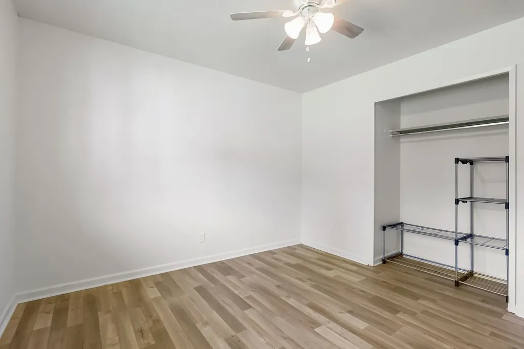 913 Heritage Circle Garland TX 75043