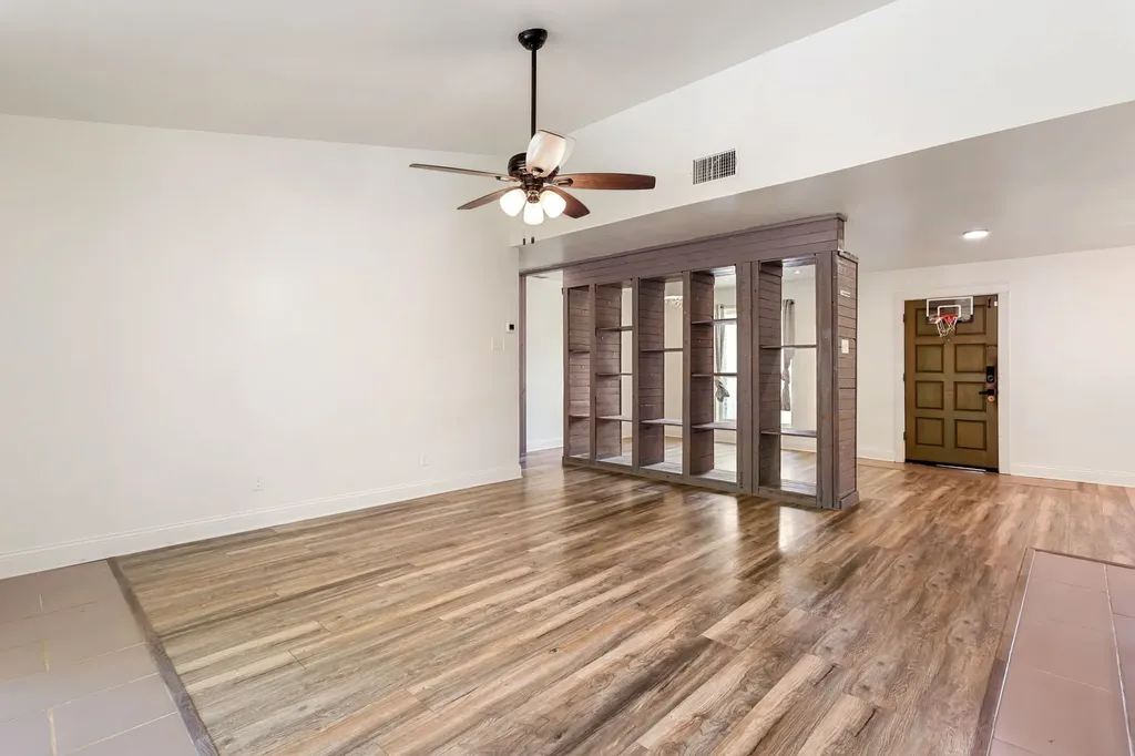 913 Heritage Circle Garland TX 75043