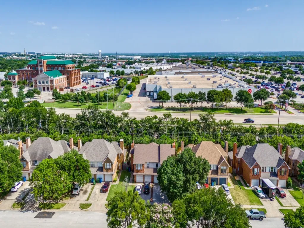 1233 W Hudgins Street Grapevine TX 76051