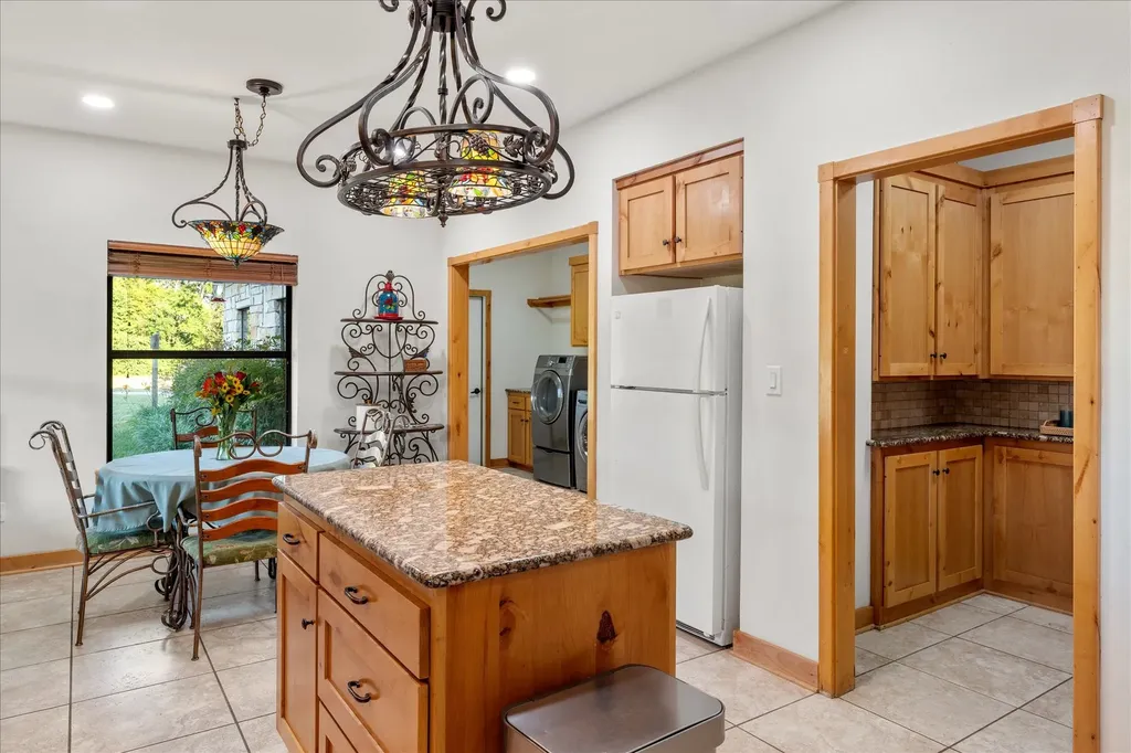 390 County Road 1573 Alba TX 75410