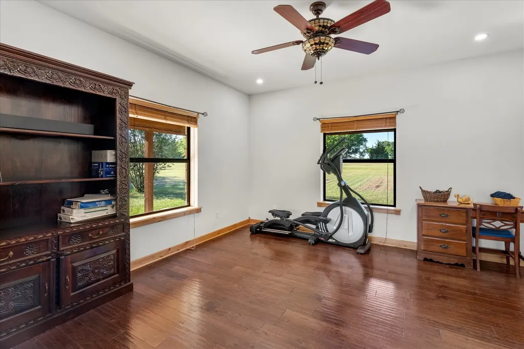 390 County Road 1573 Alba TX 75410