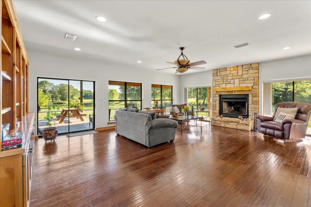 390 County Road 1573 Alba TX 75410