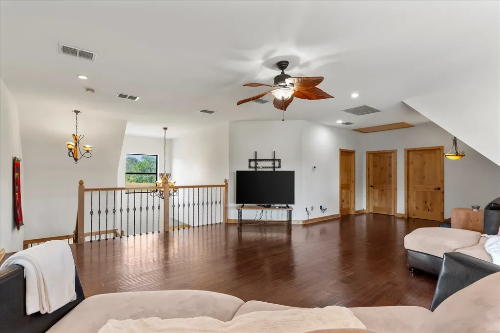 390 County Road 1573 Alba TX 75410