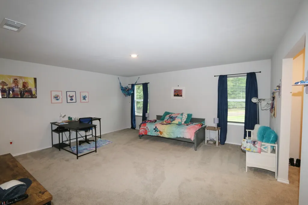 1206 River Oaks Lane Chandler TX 75758