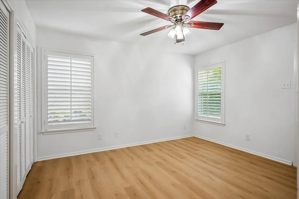 11070 Delford Circle Dallas TX 75228