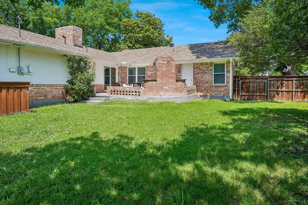 11070 Delford Circle Dallas TX 75228