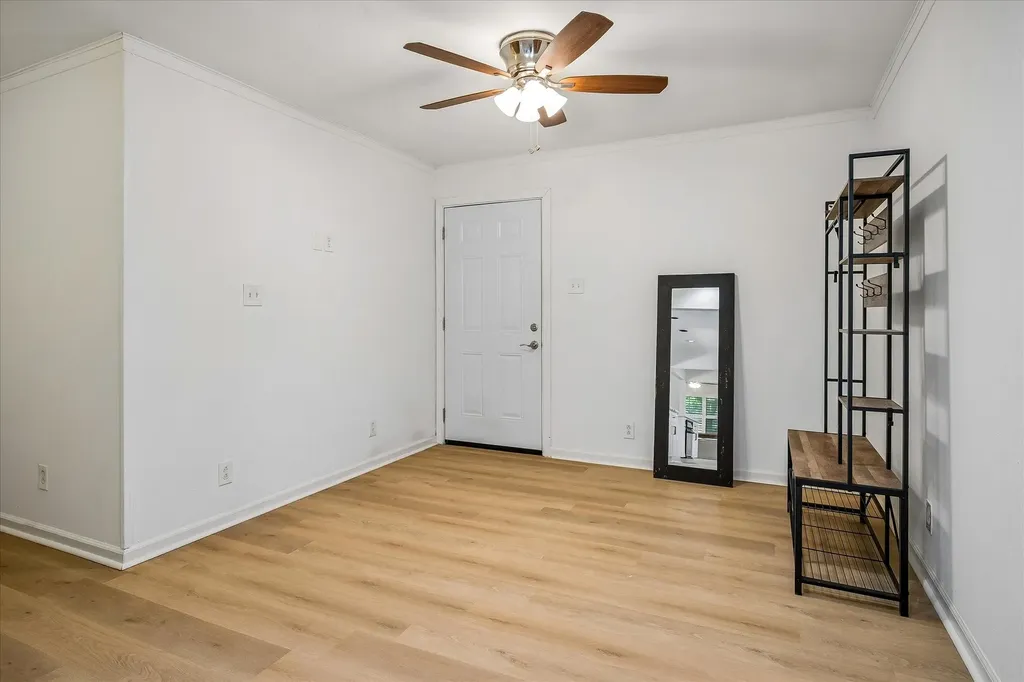 11070 Delford Circle Dallas TX 75228