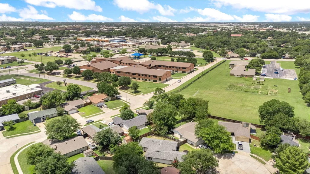126 Sunnydale Lewisville TX 75067