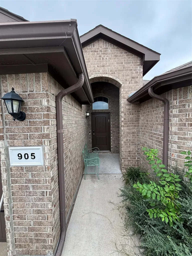 905 Walls Boulevard Crowley TX 76036