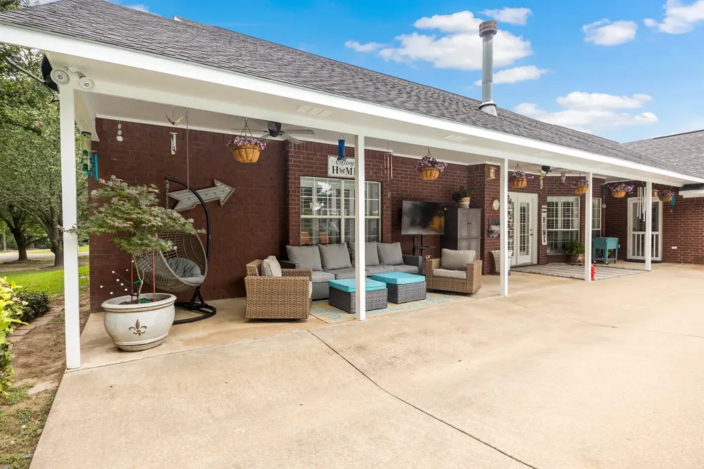 15 County Road 3244 Mt Pleasant TX 75455