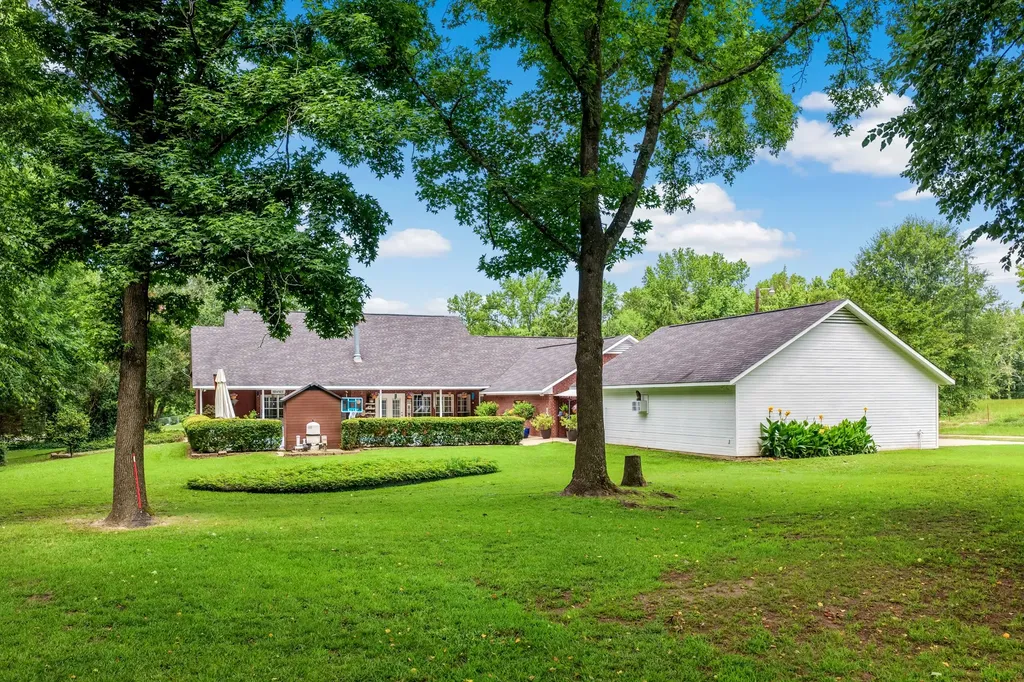 15 County Road 3244 Mt Pleasant TX 75455