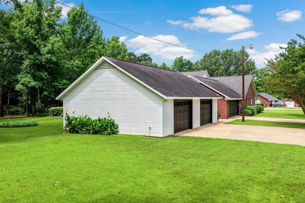 15 County Road 3244 Mt Pleasant TX 75455