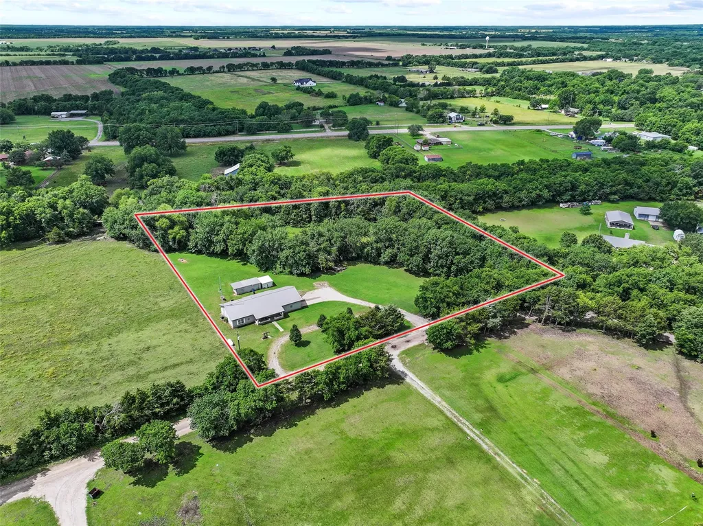 1673 County Road 1525 Ector TX 75439