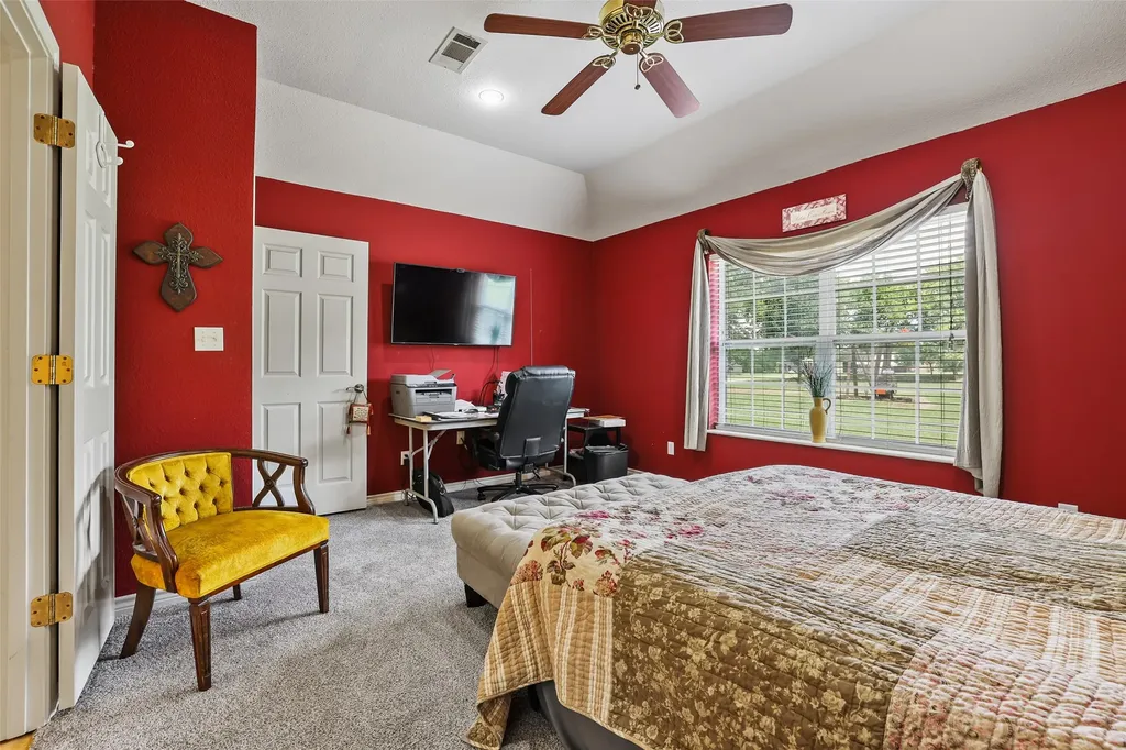 1673 County Road 1525 Ector TX 75439