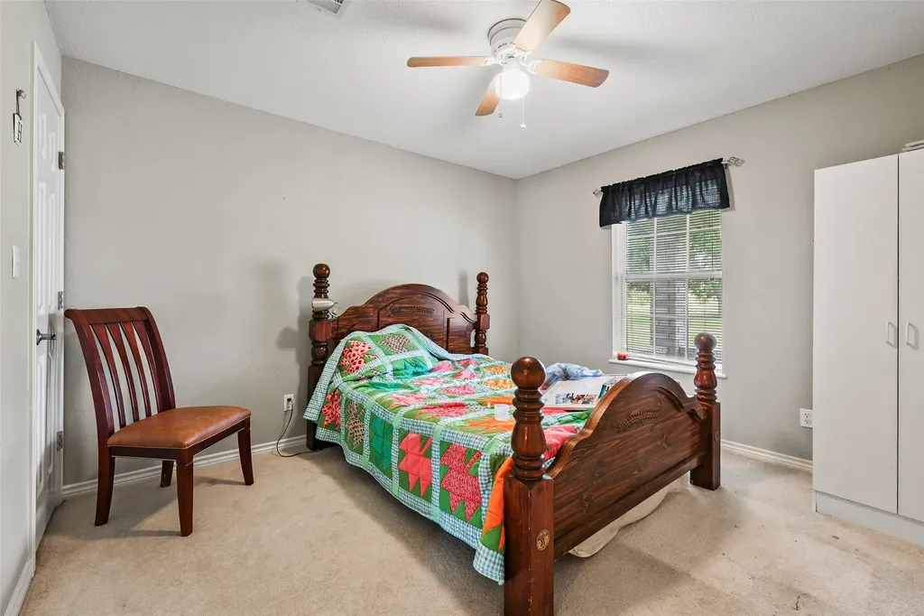 1673 County Road 1525 Ector TX 75439