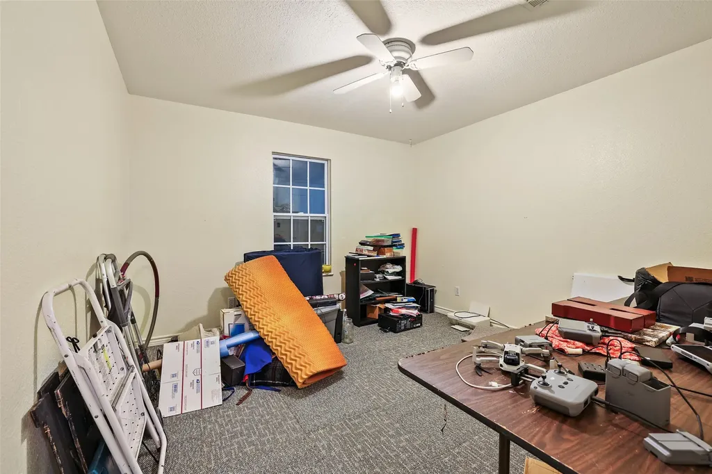 1673 County Road 1525 Ector TX 75439