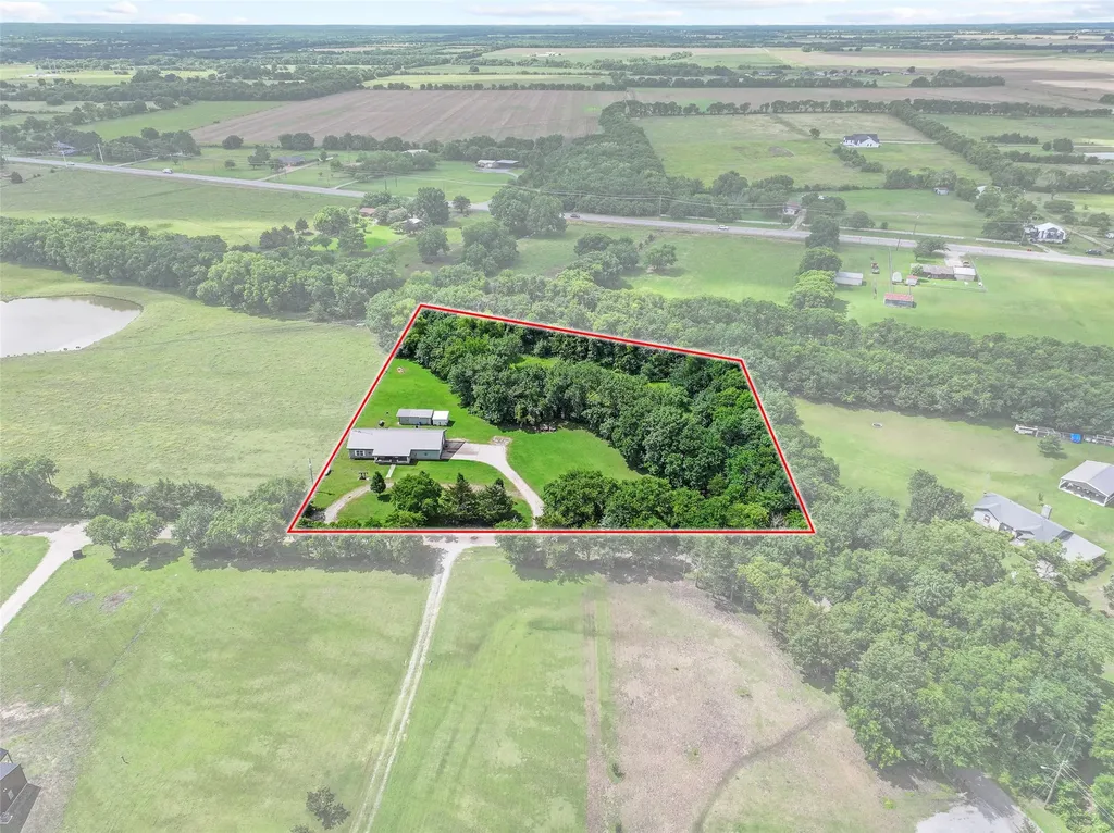 1673 County Road 1525 Ector TX 75439