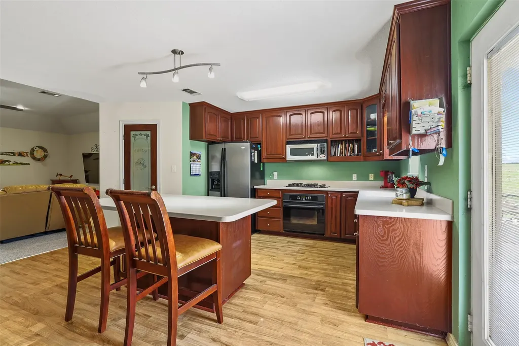1673 County Road 1525 Ector TX 75439