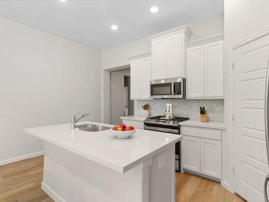 166 Palo Duro Bend Rhome TX 76078