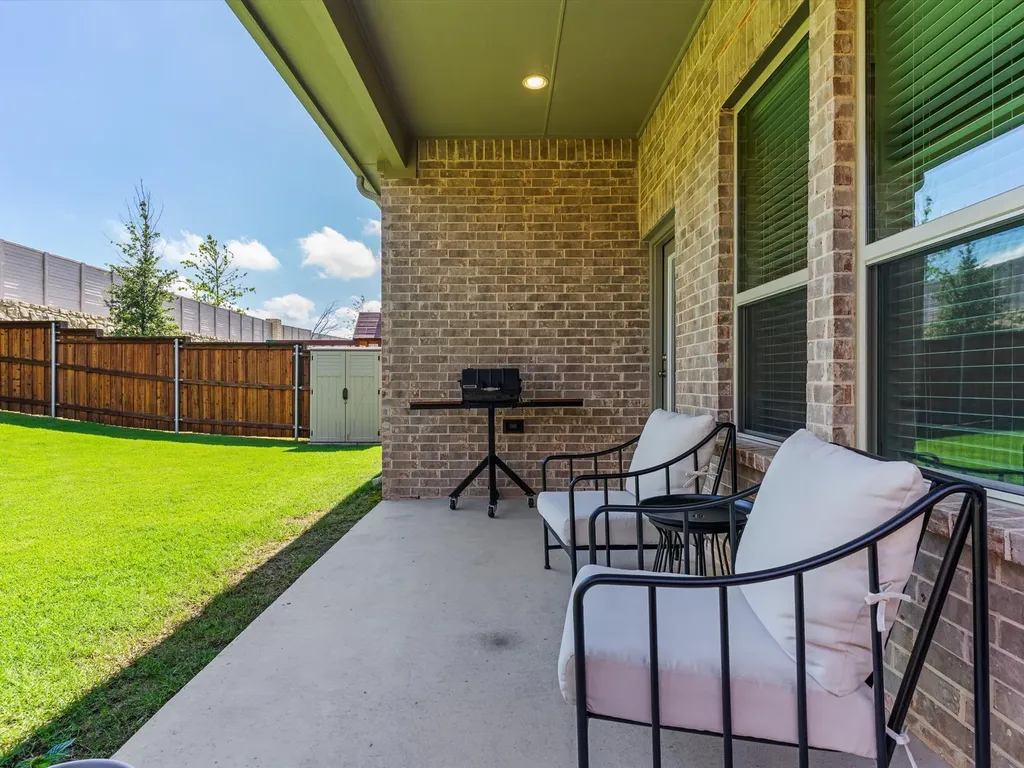 166 Palo Duro Bend Rhome TX 76078