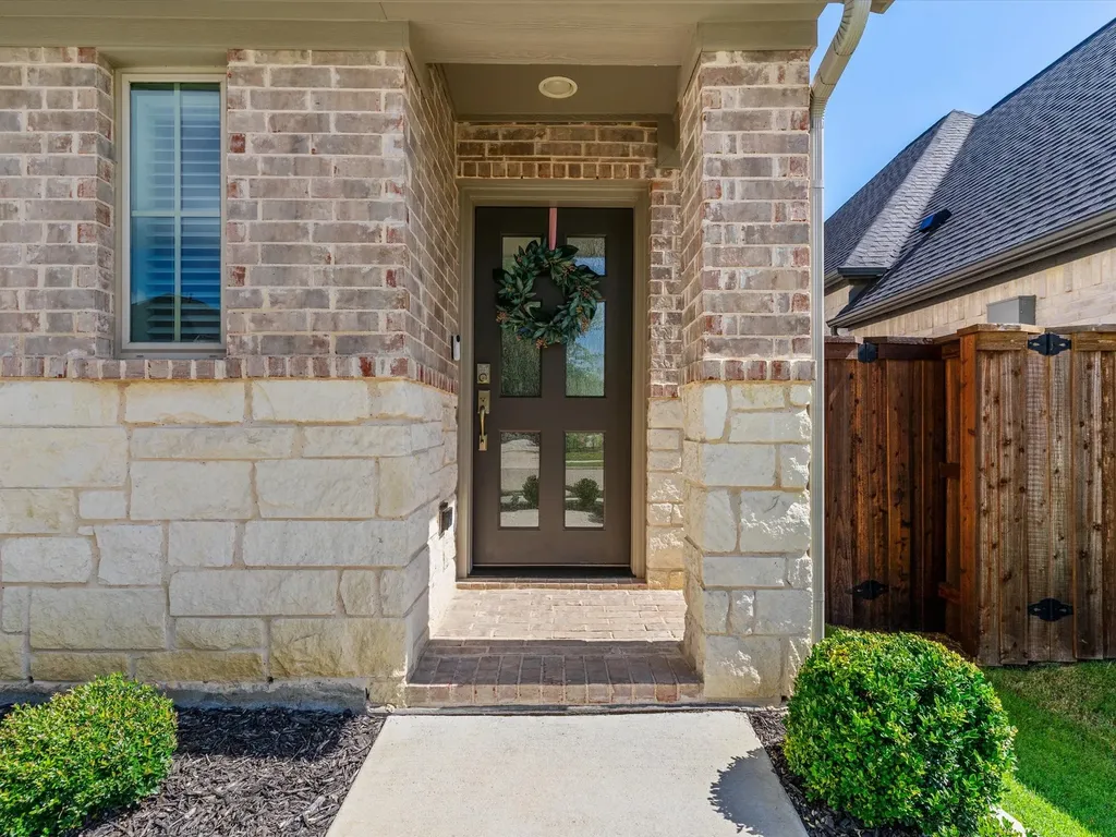 166 Palo Duro Bend Rhome TX 76078