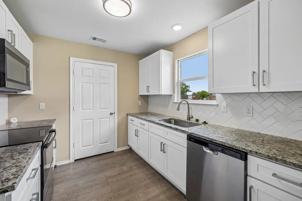 433 Whitney Court Rio Vista TX 76093