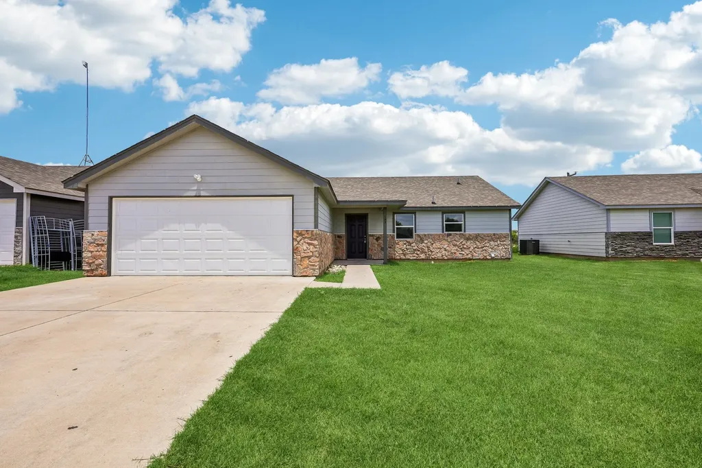 433 Whitney Court Rio Vista TX 76093