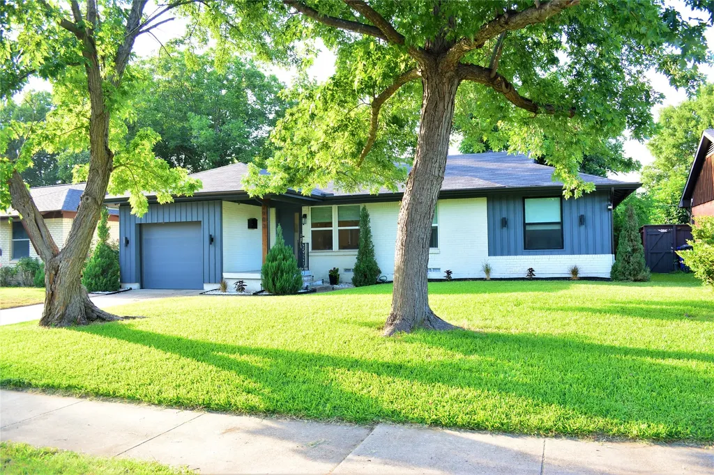 2903 Healey Drive Dallas TX 75228
