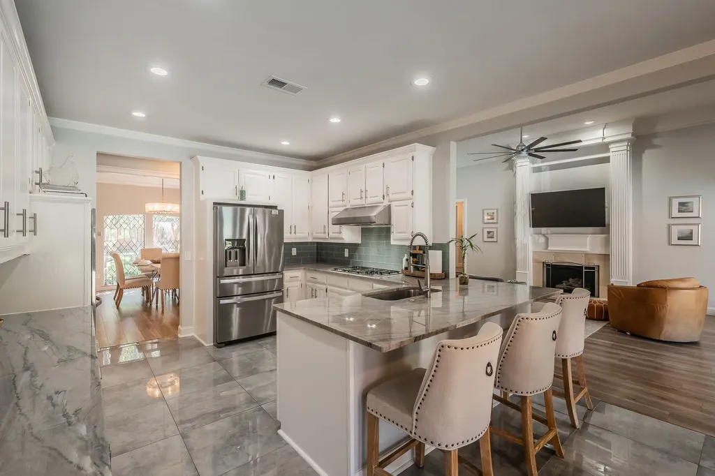 4313 Fannin Drive Irving TX 75038