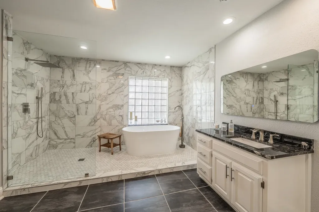 4313 Fannin Drive Irving TX 75038