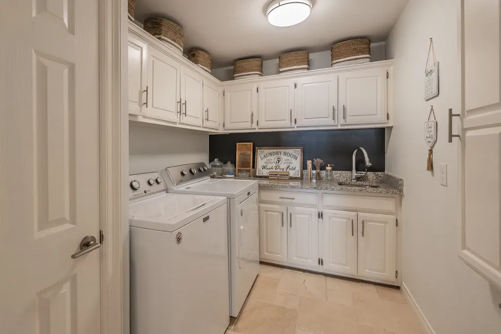 4313 Fannin Drive Irving TX 75038